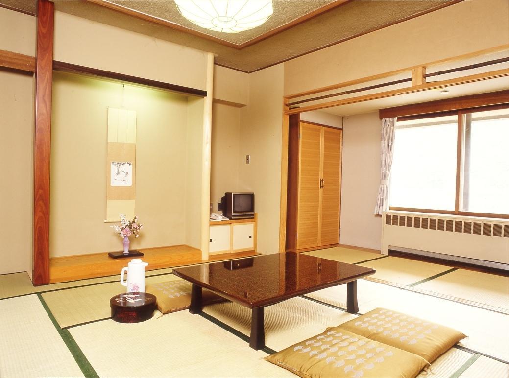 Kidoike Onsen Hotel Yamanouchi  Exterior photo